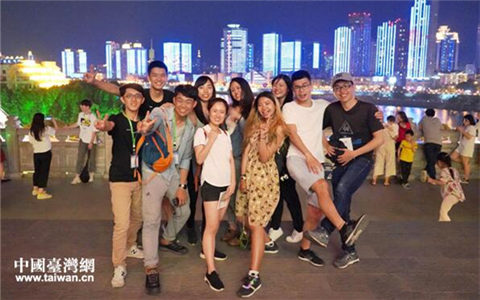 臺灣學子四川綿陽:聊創業 吃火鍋 逛美景