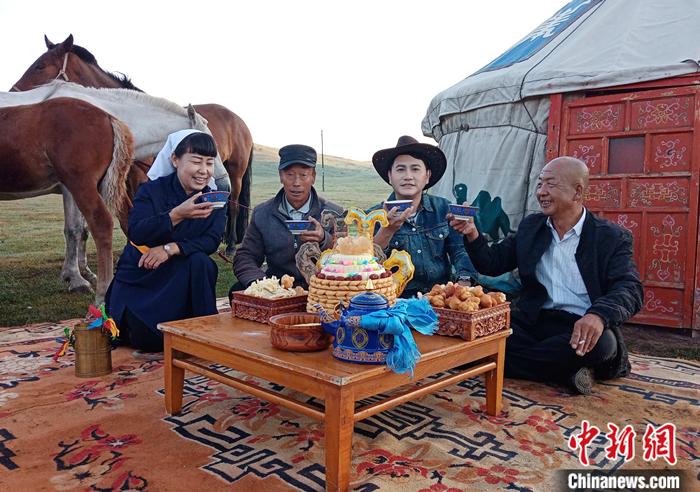 20208£_(ti)˸֗Ʒ(2)ڃ(ni)ɹŞm첼ĔzH۵Ğm첼MVr(sh)w(yn)(ni)ɹL(fng)顣L߹D