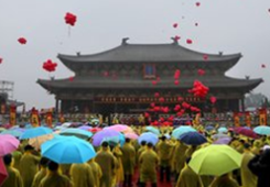 兩千余名臺灣信眾參加山西高平神農(nóng)炎帝民間拜祖典禮