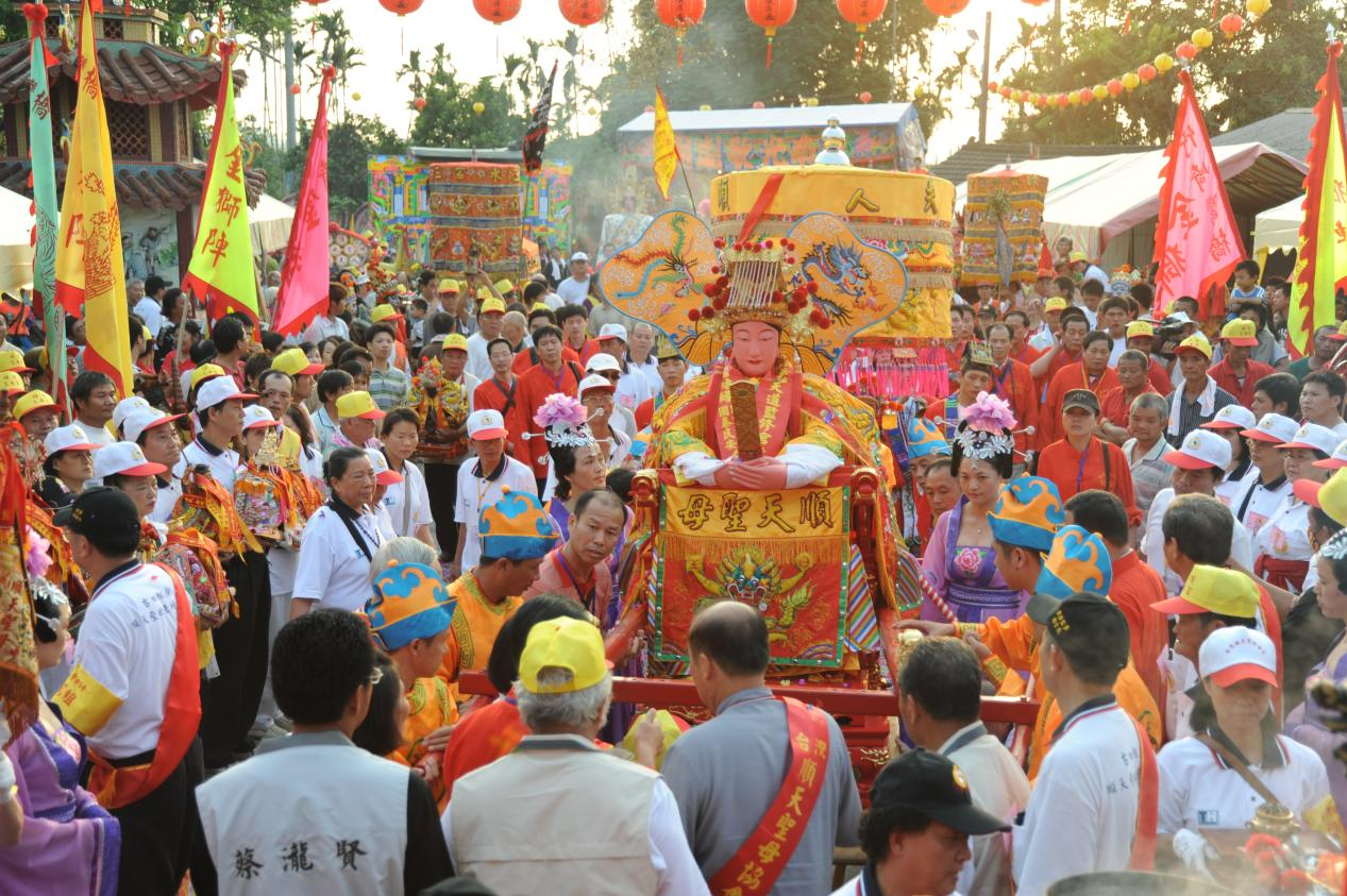 2009年,臨水宮祖廟順天圣母陳靖姑金身在臺灣巡游。蘇新金攝