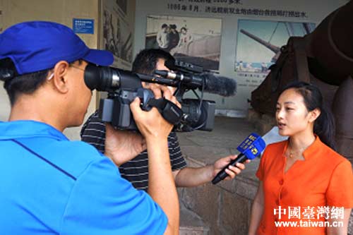 兩岸記者海峽兩岸交流基地巡禮采訪團在威海采訪 兩岸記者海峽兩岸交流基地巡禮采訪團在威海采訪