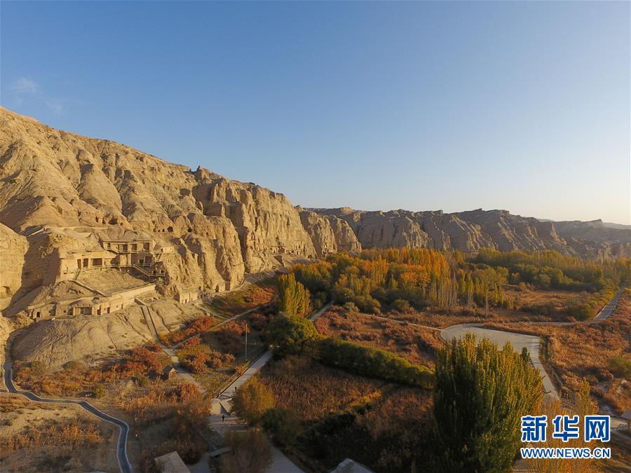 (環(huán)境)(1)秋到克孜爾石窟
