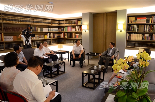 李軍一行在臺(tái)北拜訪中華文化總會(huì)會(huì)長劉兆玄 李軍一行在臺(tái)北拜訪中華文化總會(huì)會(huì)長劉兆玄