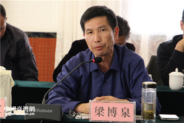 安康市委統戰部常務副部長、安康市電視臺臺長梁博泉在座談會上致辭。(中國臺灣網 趙苗青 攝) 安康市委統戰部常務副部長、安康市電視臺臺長梁博泉在座談會上致辭。(中國臺灣網 趙苗青 攝)