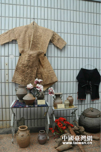 現場展示的海南黎族陶器 現場展示的海南黎族陶器