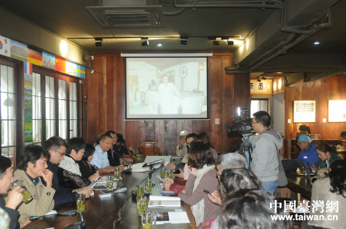 追思會現場播放羅門生前的影像 追思會現場播放羅門生前的影像