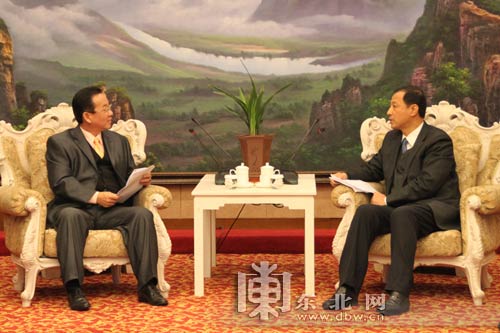 孫堯與丁炳仁交談 孫堯與丁炳仁交談