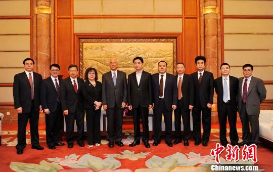 四川副省長(zhǎng)會(huì)見(jiàn)臺(tái)灣第一商業(yè)銀行董事長(zhǎng)蔡慶年一行