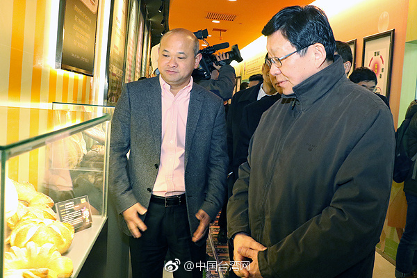 陳德銘走訪西安臺企“御品軒” 帶來春節(jié)的暖心問候 陳德銘走訪西安臺企“御品軒” 帶來春節(jié)的暖心問候