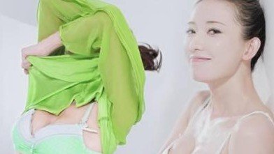 林志玲無懼央視禁播 全新內(nèi)衣廣告大尺度無底線