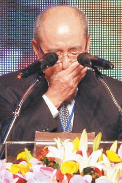 吳伯雄在致辭時(shí)飆淚。圖自臺(tái)灣《聯(lián)合報(bào)》