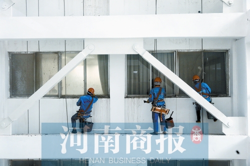 “蜘蛛人”高收入的背后是高風險