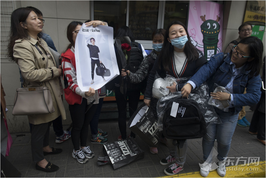 外灘“網(wǎng)紅”郵筒鹿角被拆 何時(shí)亮相還是未知數(shù) 外灘“網(wǎng)紅”郵筒鹿角被拆 何時(shí)亮相還是未知數(shù)