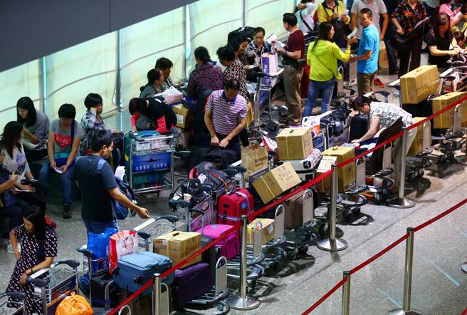 赴臺旅客數預估將于12月突破千萬人次大關。(圖/《中時電子報》)