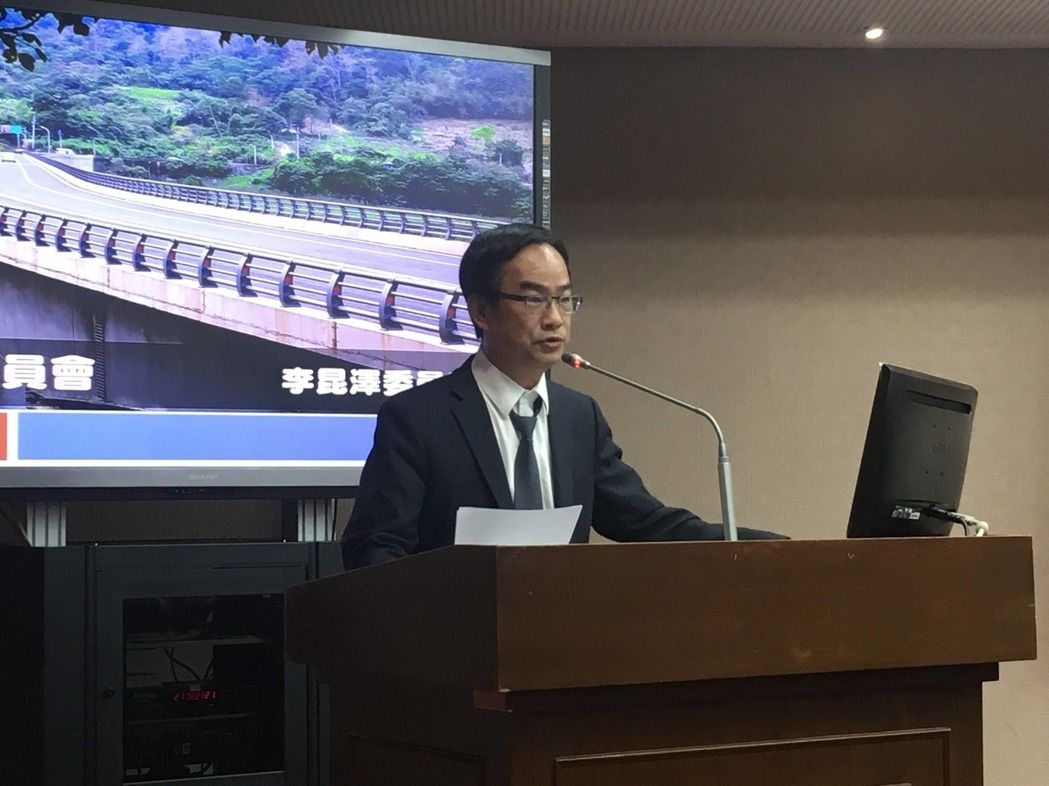 “立法委員”李昆澤。(圖片來源:臺灣《聯合報》) “立法委員”李昆澤。(圖片來源:臺灣《聯合報》)