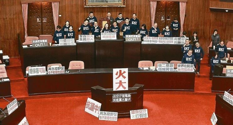 上任才半年的賴(lài)清德干話(huà)一籮筐 “l(fā)ie”神絕非浪得虛名 上任才半年的賴(lài)清德干話(huà)一籮筐 “l(fā)ie”神絕非浪得虛名