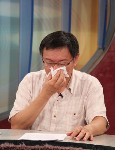 挺陳水扁醫(yī)師談妻子灑淚80歲老父阻選臺(tái)北市長