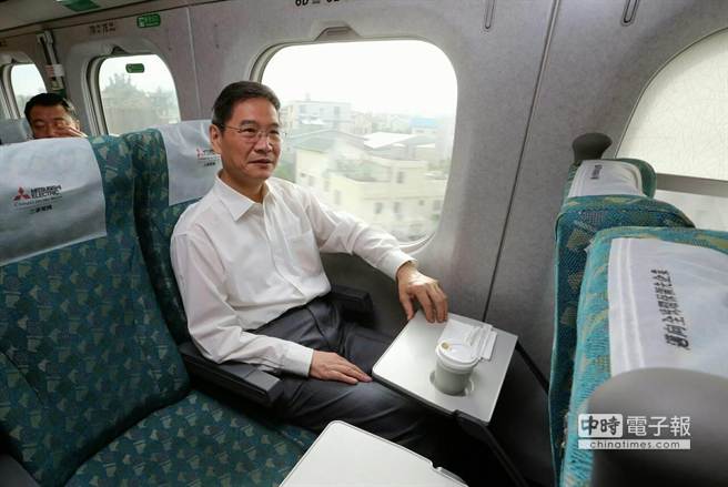 國臺辦主任張志軍搭乘臺灣高鐵南下高雄參訪 國臺辦主任張志軍搭乘臺灣高鐵南下高雄參訪