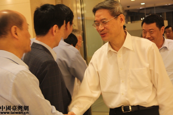 6月28日晚22時(shí),國(guó)臺(tái)辦主任張志軍率團(tuán)抵達(dá)北京,結(jié)束訪臺(tái)之行 6月28日晚22時(shí),國(guó)臺(tái)辦主任張志軍率團(tuán)抵達(dá)北京,結(jié)束訪臺(tái)之行