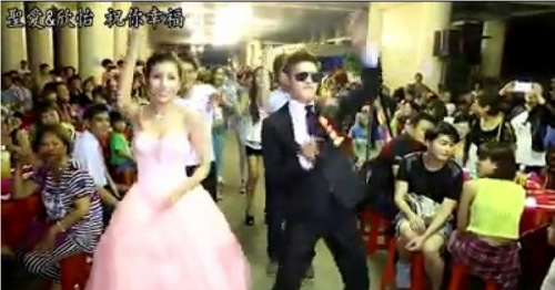 臺動感新人跳婚禮進場舞 網友:婚禮也要這么辦 臺動感新人跳婚禮進場舞 網友:婚禮也要這么辦