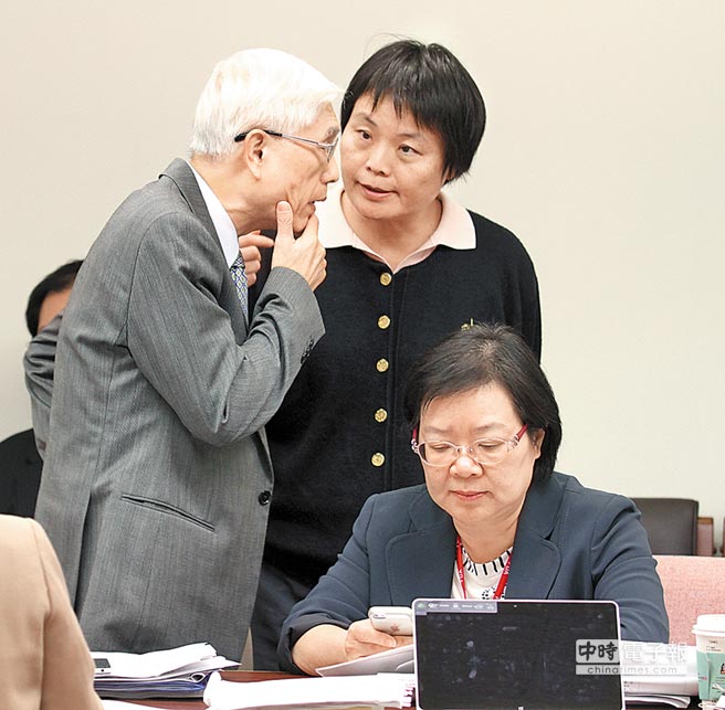 黑心油風波催動修法 臺灣“罰到倒”條款最高罰2億 黑心油風波催動修法 臺灣“罰到倒”條款最高罰2億