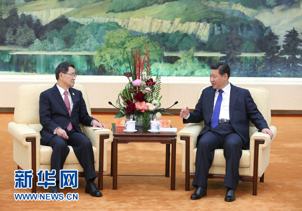 11月9日,中共中央總書記習近平在北京人民大會堂會見臺灣兩岸共同市場基金會榮譽董事長蕭萬長一行。 新華社記者龐興雷攝 11月9日,中共中央總書記習近平在北京人民大會堂會見臺灣兩岸共同市場基金會榮譽董事長蕭萬長一行。 新華社記者龐興雷攝