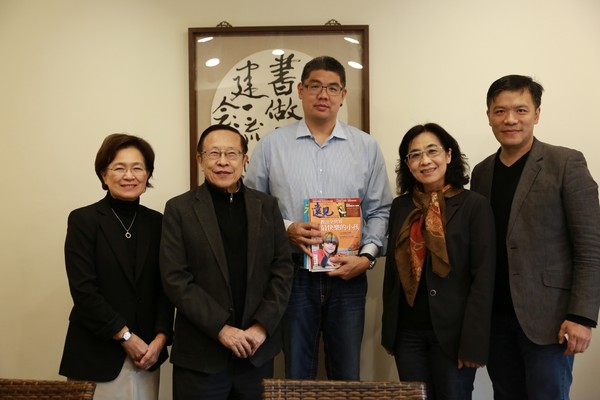 連勝文拜會高希均(左二)。(臺媒圖) 連勝文拜會高希均(左二)。(臺媒圖)