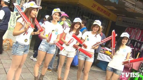 朱立倫主打小清新“朱古力女孩”吸睛拉票(圖)