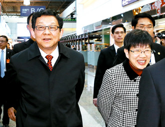 陳德銘:兩岸交流還不夠 希望能有所突破(圖) 陳德銘:兩岸交流還不夠 希望能有所突破(圖)