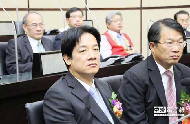 賴清德面對議長選情失利,臉色沉重 賴清德面對議長選情失利,臉色沉重