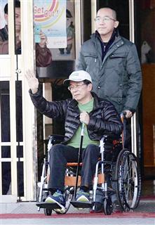 陳水扁獲準(zhǔn)保外就醫(yī) 臺(tái)灣政治又要亂了(圖) 陳水扁獲準(zhǔn)保外就醫(yī) 臺(tái)灣政治又要亂了(圖)