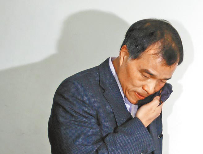 葉匡時請辭獲準 “政務(wù)次長”陳建宇暫掌“交通部” 葉匡時請辭獲準 “政務(wù)次長”陳建宇暫掌“交通部”