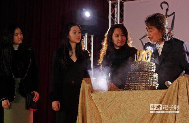 民進黨前主席施明德大規(guī)模慶生 2016或有大動作 民進黨前主席施明德大規(guī)模慶生 2016或有大動作