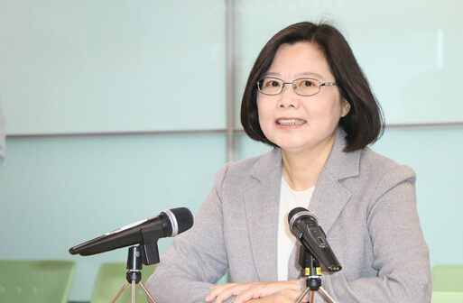 蔡英文認為,2016年決戰地還是在“中臺灣”。(圖片來源:臺灣“東森新聞云”) 蔡英文認為,2016年決戰地還是在“中臺灣”。(圖片來源:臺灣“東森新聞云”)