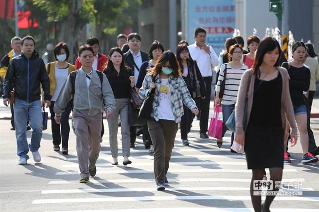 朱立倫談學(xué)運:呼吁世代對話,憤青變奮青。(臺媒翻攝自朱立倫臉書) 朱立倫談學(xué)運:呼吁世代對話,憤青變奮青。(臺媒翻攝自朱立倫臉書)
