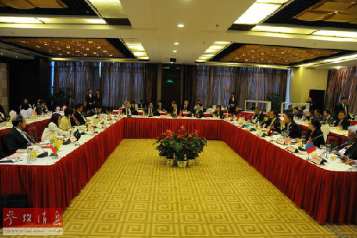 臺(tái)灣一直渴望融入?yún)^(qū)域經(jīng)濟(jì)整合,加入亞投行無(wú)疑是一次參與區(qū)域經(jīng)濟(jì)合作的良機(jī)。