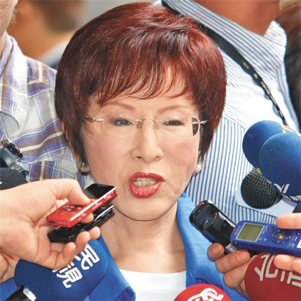 洪秀柱昨日與國民黨中央提名審核委員會召集人郝龍斌討論民調(diào)進(jìn)行方式。 洪秀柱昨日與國民黨中央提名審核委員會召集人郝龍斌討論民調(diào)進(jìn)行方式。