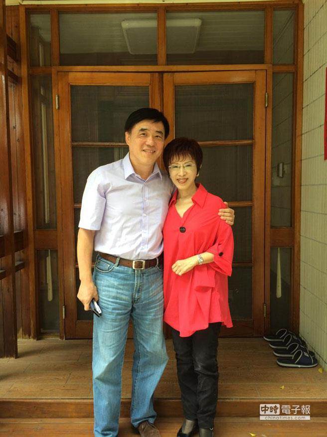 郝龍斌臉書放辣炒空心菜 網友贊:辣椒應該多放點 郝龍斌臉書放辣炒空心菜 網友贊:辣椒應該多放點