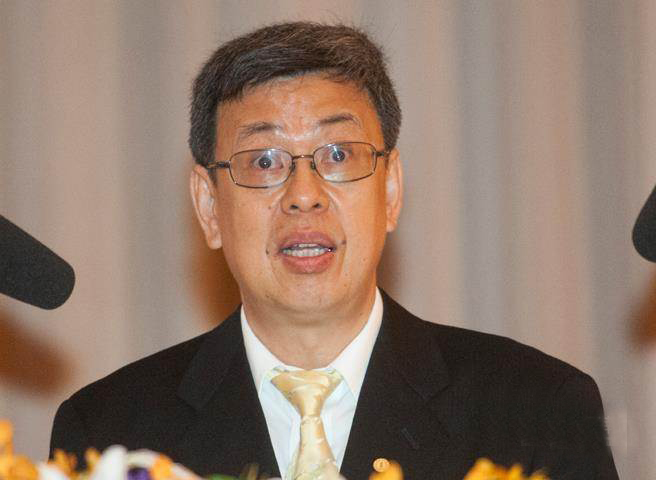 外傳民進(jìn)黨有意延攬“中研院副院長(zhǎng)”陳建仁(圖)擔(dān)任副領(lǐng)導(dǎo)人 外傳民進(jìn)黨有意延攬“中研院副院長(zhǎng)”陳建仁(圖)擔(dān)任副領(lǐng)導(dǎo)人