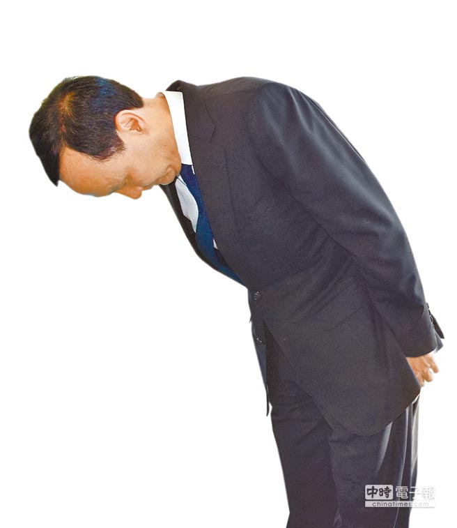 黨主席朱立倫將在今日中常會與周六臨時黨代會向洪秀柱表達“最高歉意”,他表示,選情低迷是他努力不足,會向黨員道歉 黨主席朱立倫將在今日中常會與周六臨時黨代會向洪秀柱表達“最高歉意”,他表示,選情低迷是他努力不足,會向黨員道歉