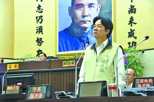 申請經(jīng)費全被封殺 議員控訴賴清德將選舉恩怨帶到市政 申請經(jīng)費全被封殺 議員控訴賴清德將選舉恩怨帶到市政