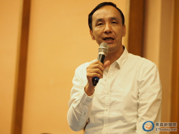 朱立倫陣營15人發發言人群戰隊組成 5位來自洪團隊 朱立倫陣營15人發發言人群戰隊組成 5位來自洪團隊