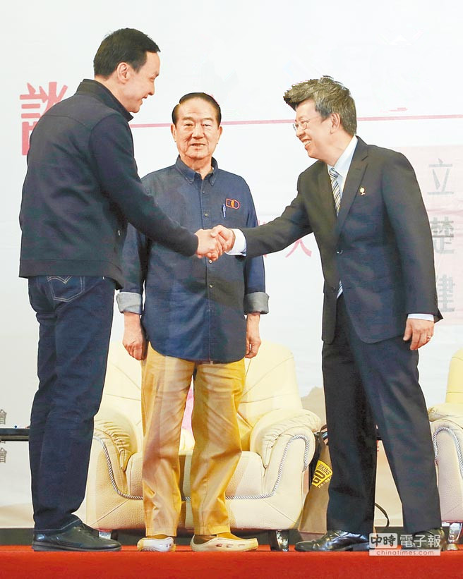 政治人物爭選票 臺上拼嘴臺下拼車 政治人物爭選票 臺上拼嘴臺下拼車