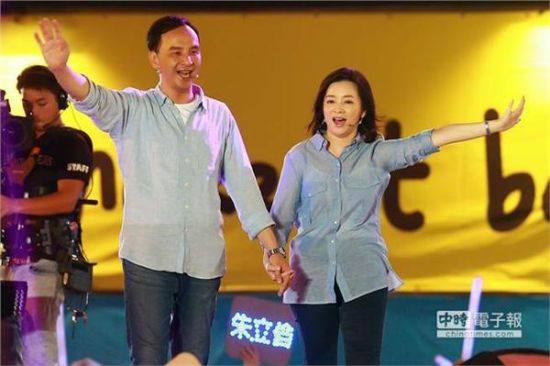 朱立倫專訪放閃:妻子生日會(huì)下廚煮面 朱立倫專訪放閃:妻子生日會(huì)下廚煮面