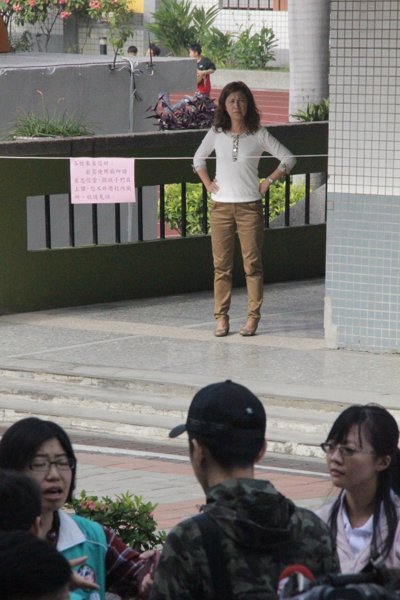 臺中選舉造勢成"政治噪音" 呼聲震天學生無法上課 臺中選舉造勢成"政治噪音" 呼聲震天學生無法上課