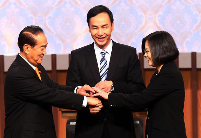 蔡英文仍回避“九二共識” 朱批蔡:再回到23年前? 蔡英文仍回避“九二共識” 朱批蔡:再回到23年前?