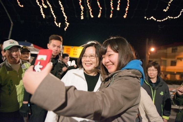 "大選"辯論后 臺"首投族"對蔡英文支持度大跌(圖) "大選"辯論后 臺"首投族"對蔡英文支持度大跌(圖)