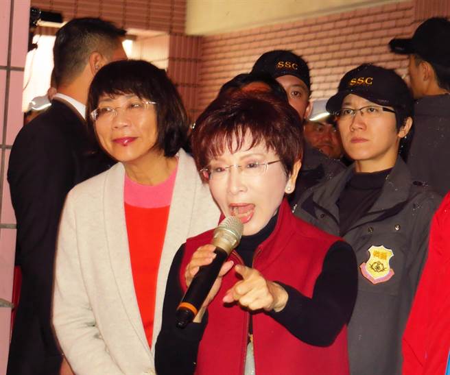 洪秀柱首替王如玄站臺(tái) 大贊“朱玄配” 洪秀柱首替王如玄站臺(tái) 大贊“朱玄配”