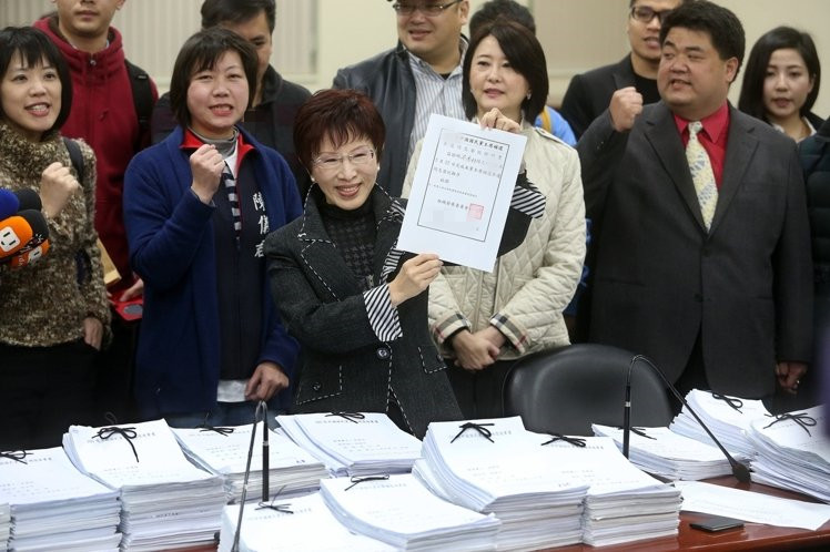 國民黨魁補選4人完成登記 黃再掀黨內路線分裂爭議 國民黨魁補選4人完成登記 黃再掀黨內路線分裂爭議