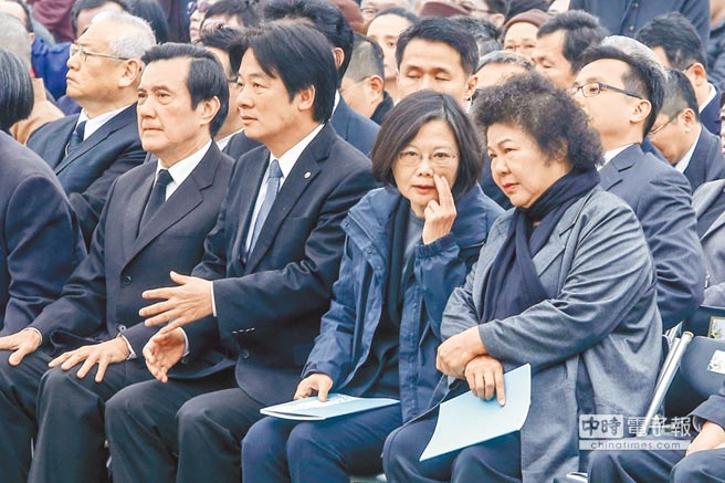 為震災(zāi)117位罹難者送別 "雙英"同場哀悼千余人祭拜 為震災(zāi)117位罹難者送別 "雙英"同場哀悼千余人祭拜